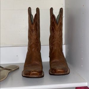 Ariat cowboy boots